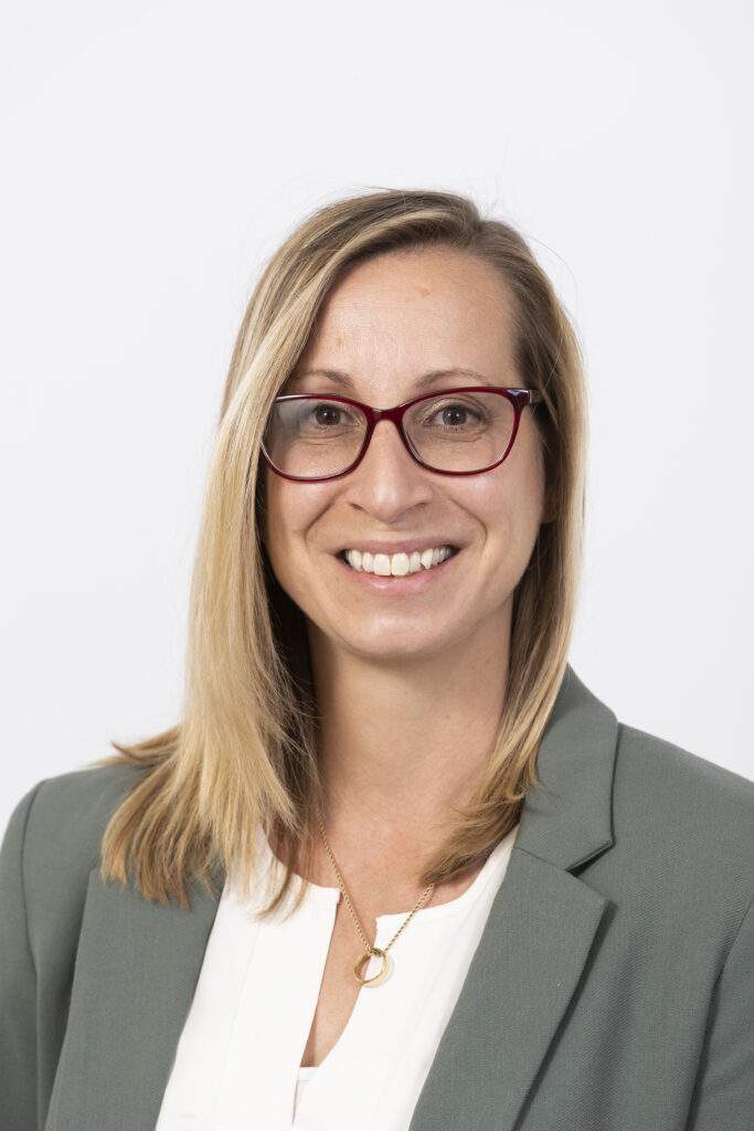 Headshot of Dr. Tracey Lamont